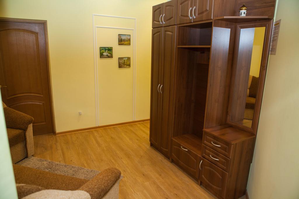 Apartment In 2 Min From Poznyaky Metro Station كييف المظهر الخارجي الصورة